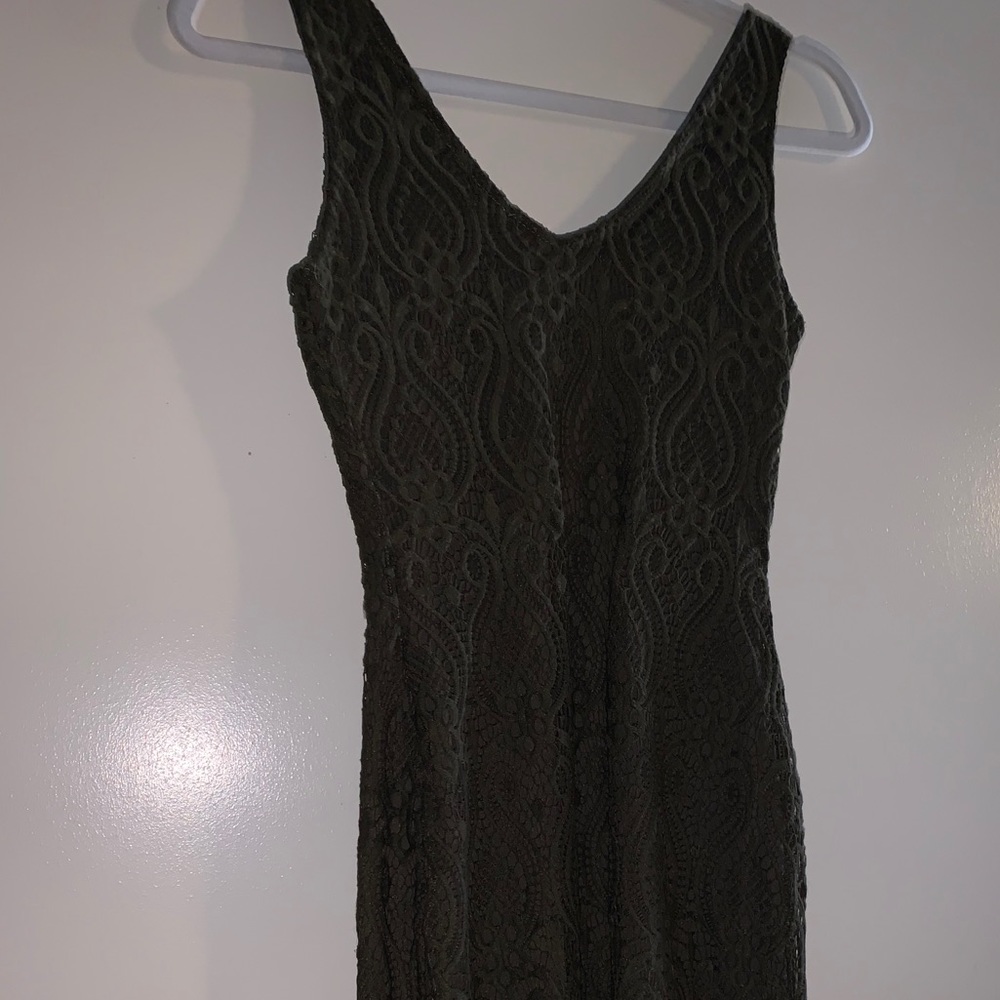 Dress - Picture 2 of 2